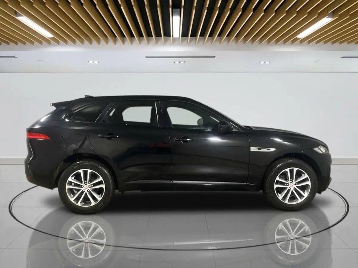 2017-jaguar-f-pace-20-i4d-r-sport-240ps-awd-ss-auto-big-7