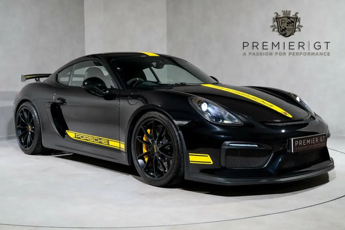 2016-porsche-cayman-38-gt4-big-0