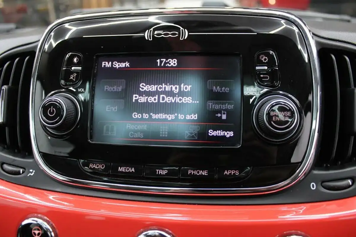 2017-fiat-500-12-lounge-big-28