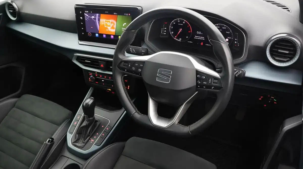 2022-seat-arona-10-tsi-xperience-lux-big-8