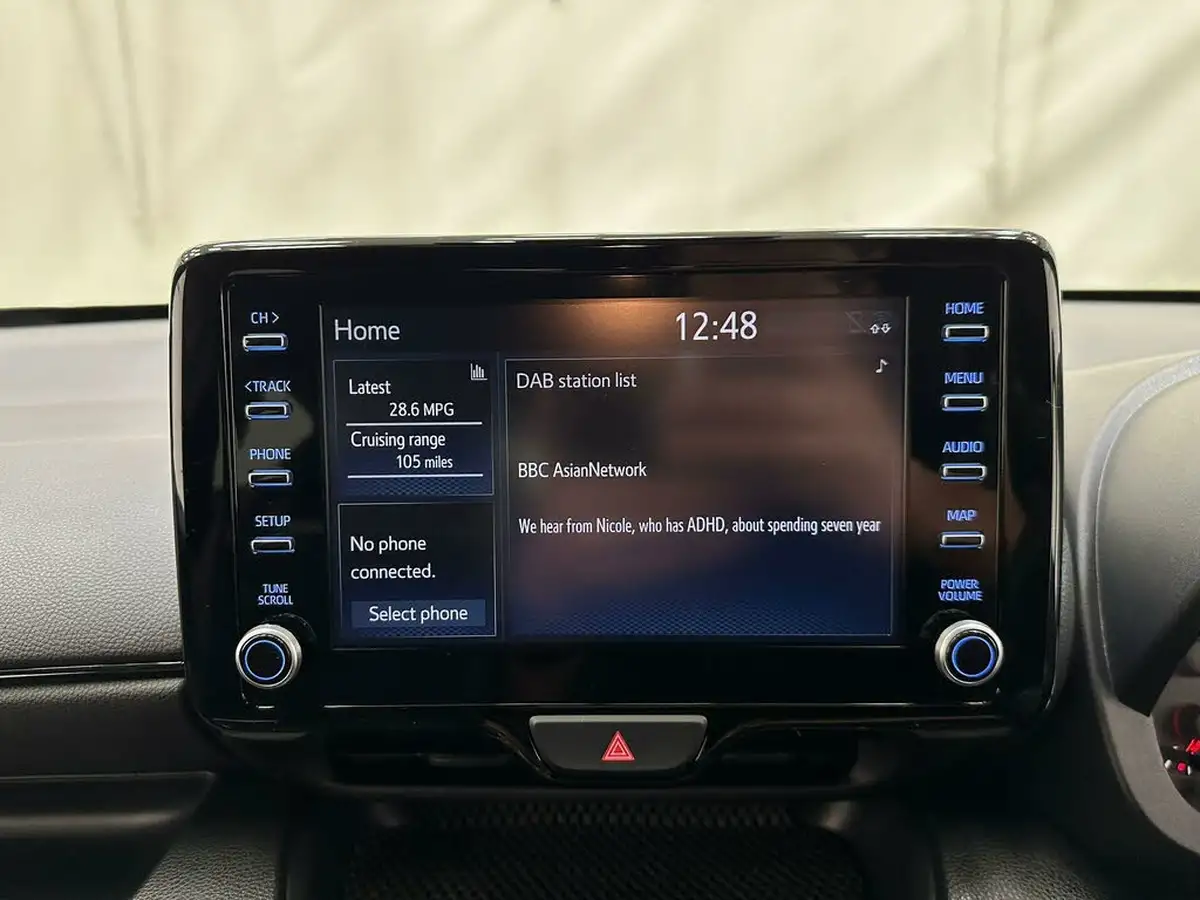 2021-toyota-yaris-16-gr-circuit-pack-big-8