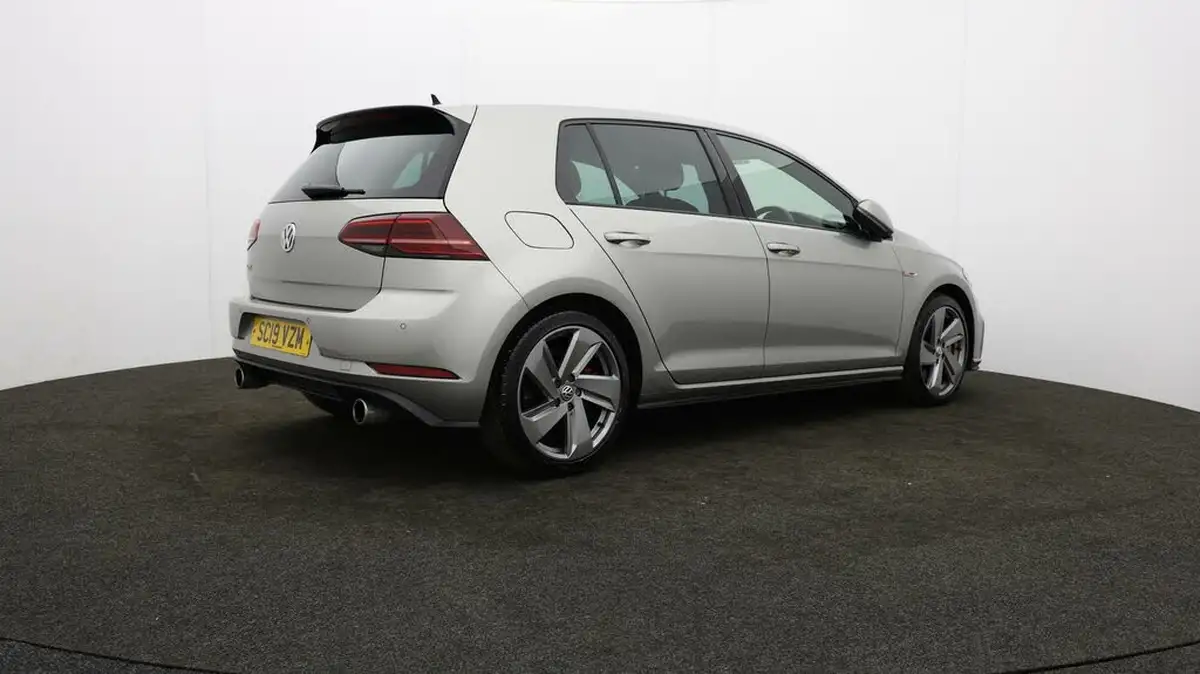 2019-volkswagen-golf-20-tsi-gti-performance-5d-big-26