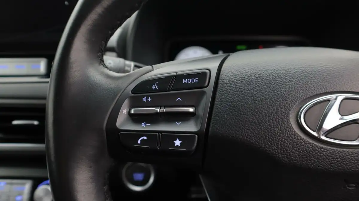 2022-hyundai-kona-e-premium-136ps-39kwh-big-24