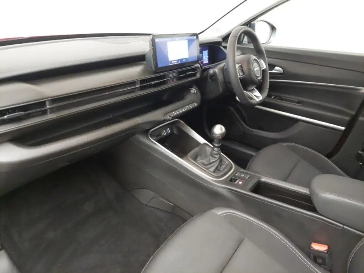 2024-jeep-avenger-12-gse-altitude-big-4