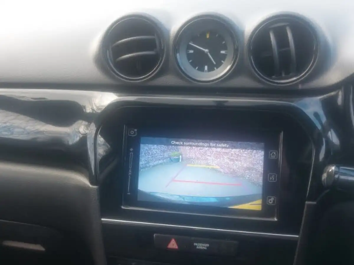 2018-suzuki-vitara-16-kuro-big-12