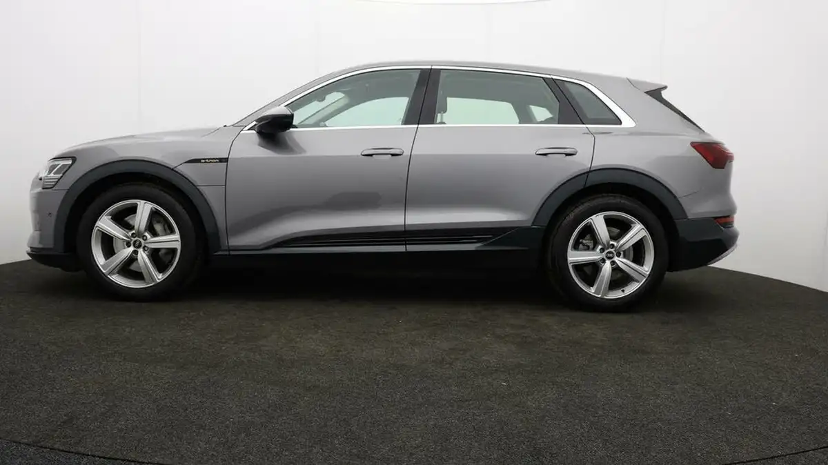 2021-audi-e-tron-50e-technik-station-wagon-big-67