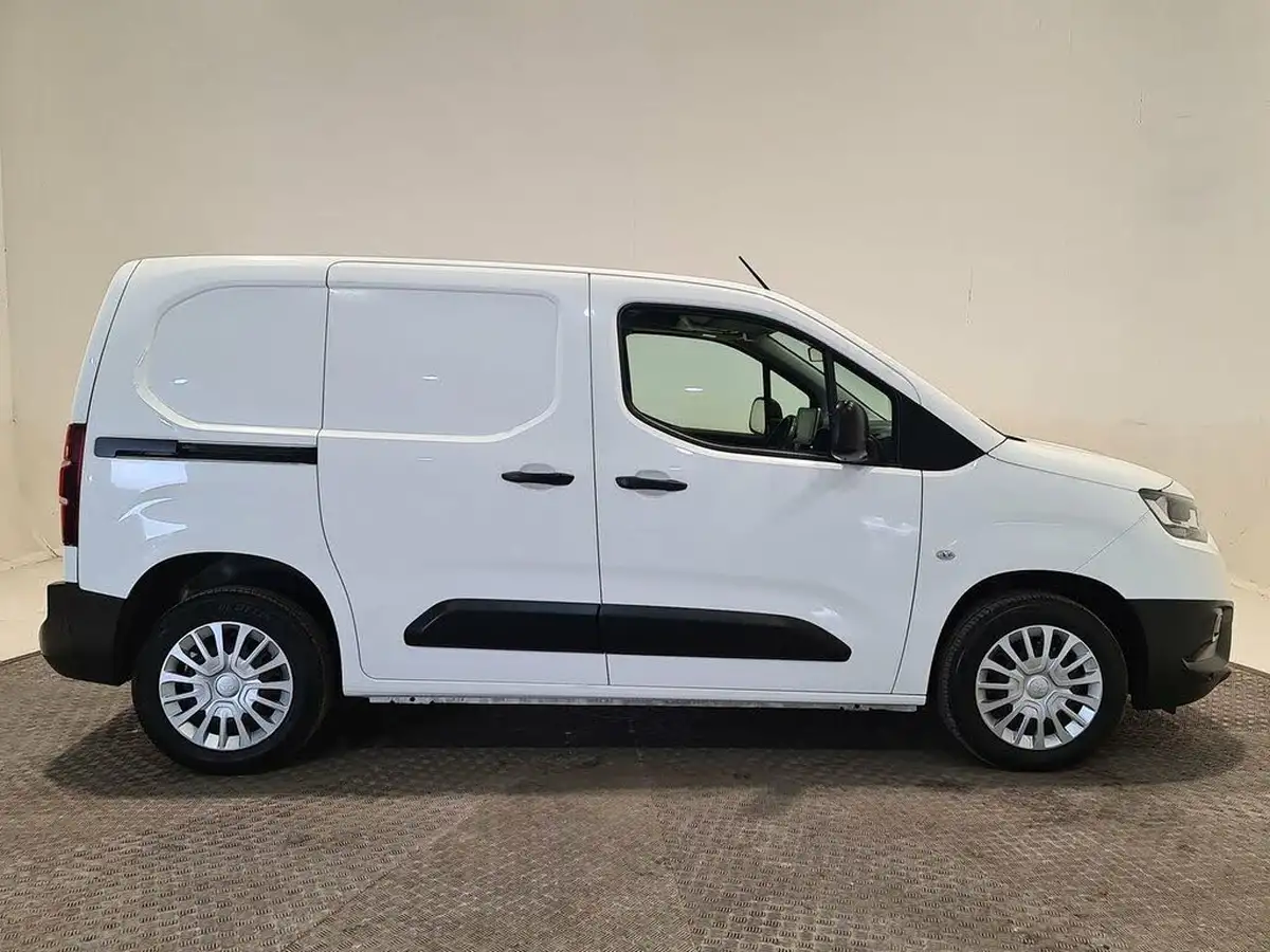 2021-toyota-proace-city-15d-icon-100hpeu6dt-e-l1-big-20