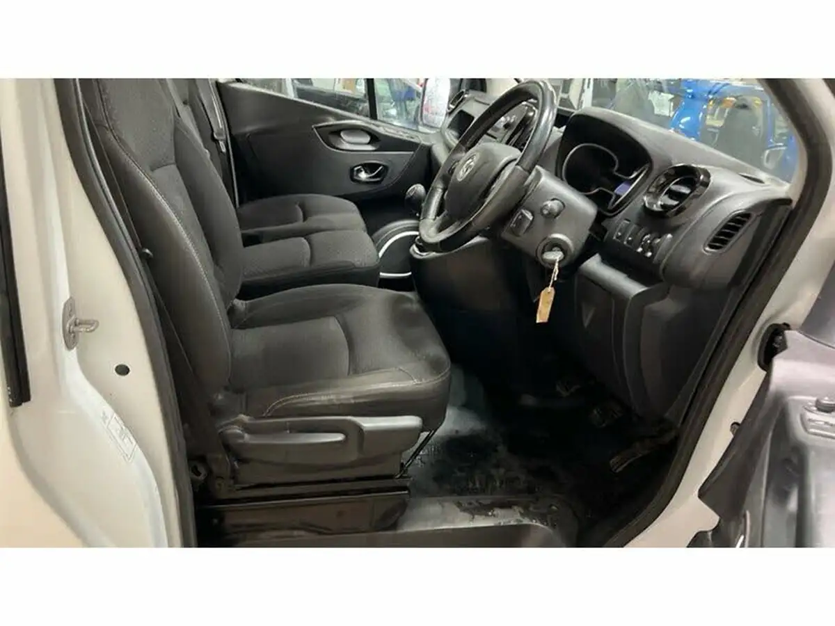 2019-vauxhall-vivaro-16cdti-sportive-2700-l1h1-120pseu6-big-6
