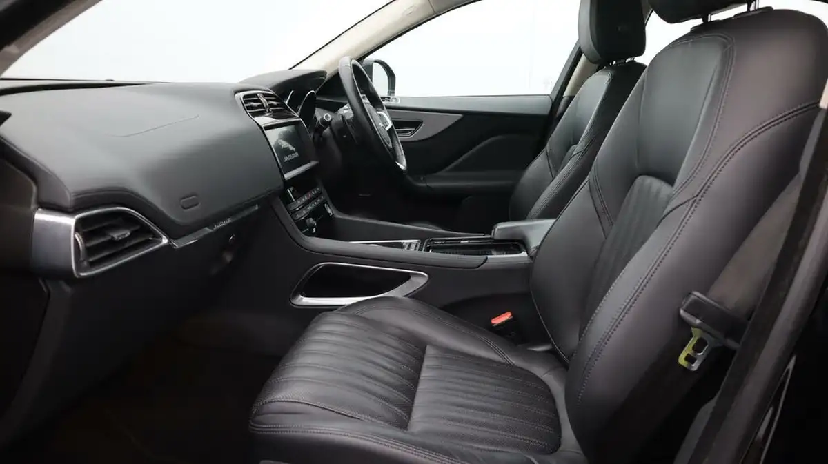 2020-jaguar-f-pace-20-i4d-portfolio-180ps-auto-big-14