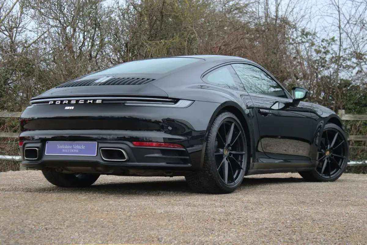 2020-porsche-911-30-carrera-coupe-big-18