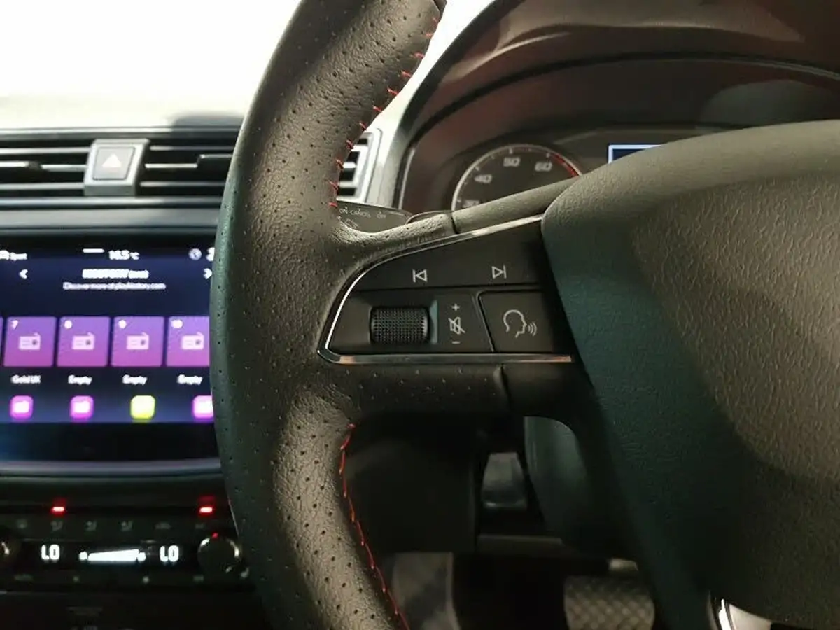 2021-seat-arona-10-tsi-fr-red-edition-dsg-big-14