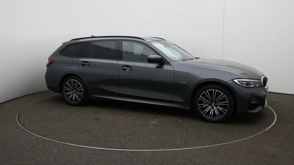 2022-bmw-3-series-20-330e-m-sport-touring-5d-big-40