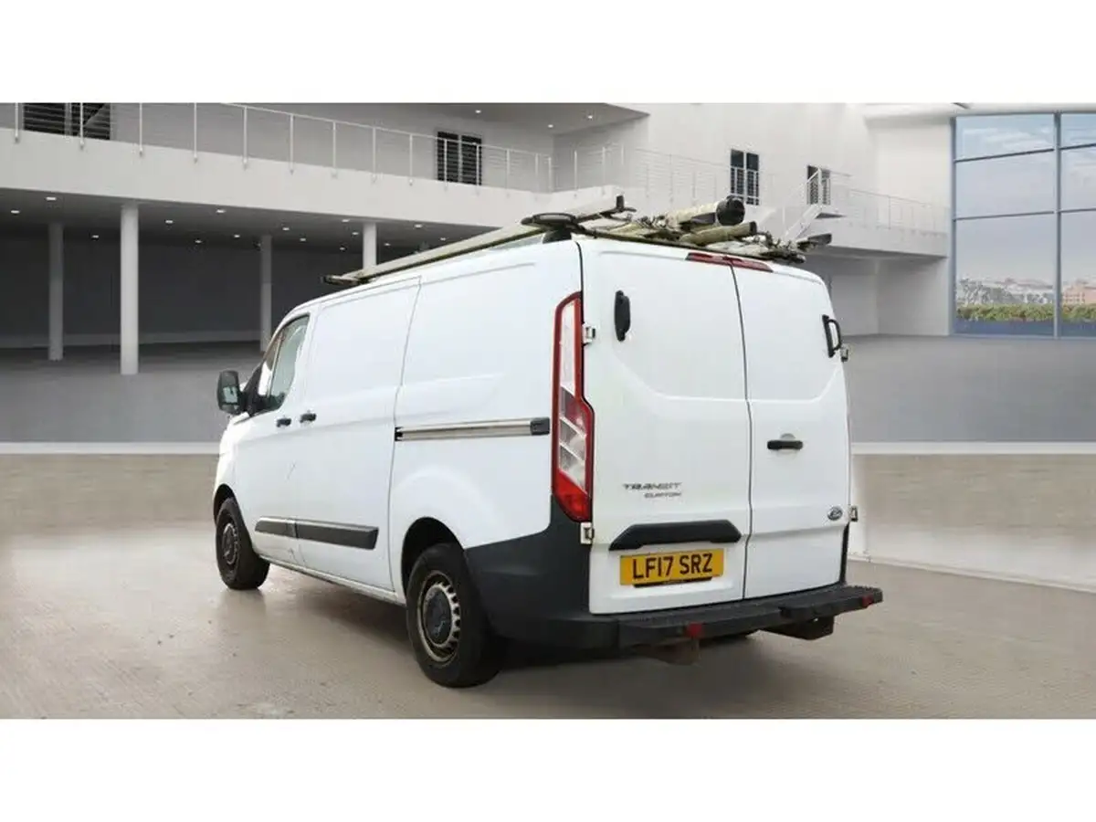 2017-ford-transit-custom-20tdci-310-l1h1-105pseu6-panel-van-big-2