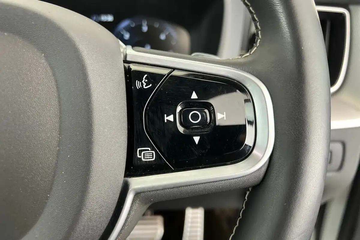 2019-volvo-xc60-20td-b5-r-design-pro-big-11