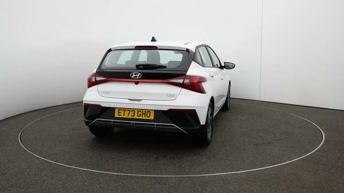 2024-hyundai-i20-10-t-gdi-advance-big-48