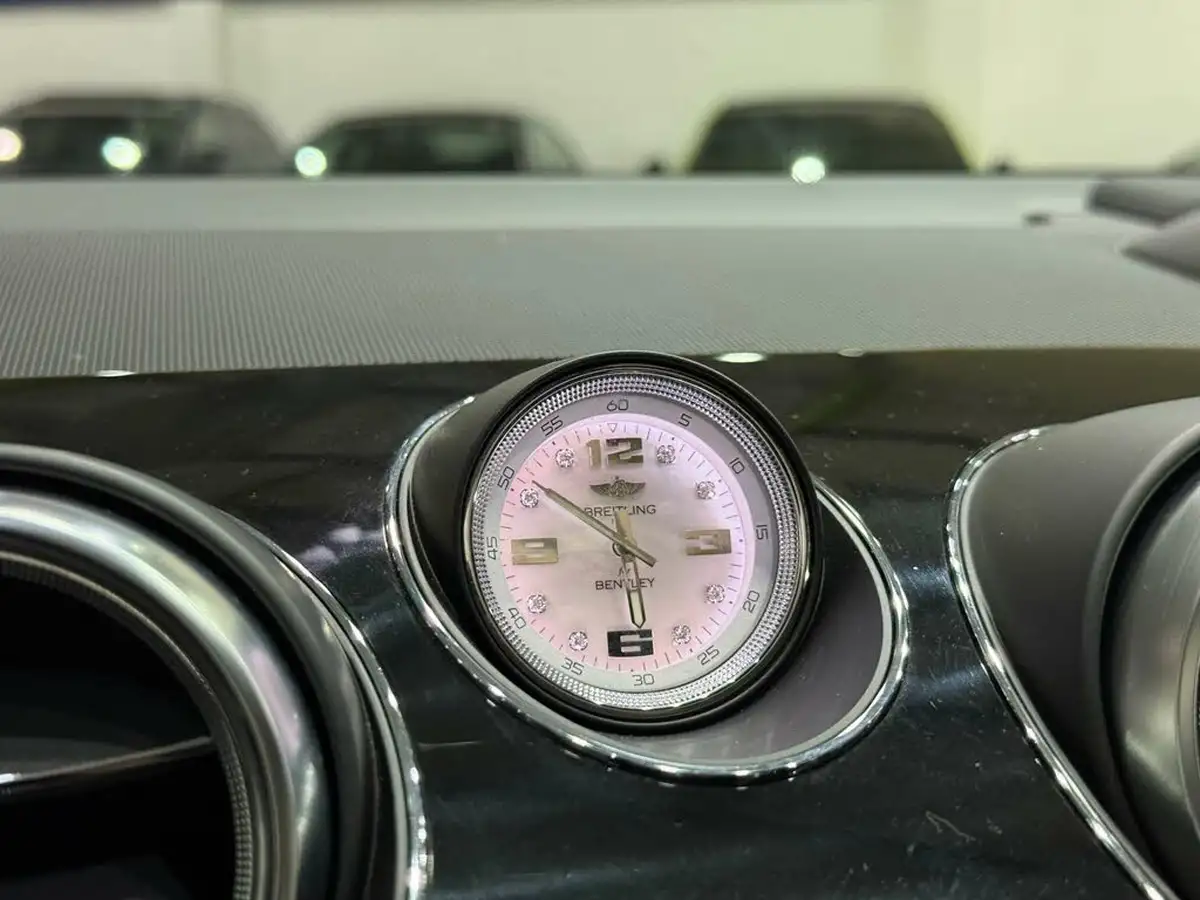 2019-bentley-bentayga-40-v8-big-20