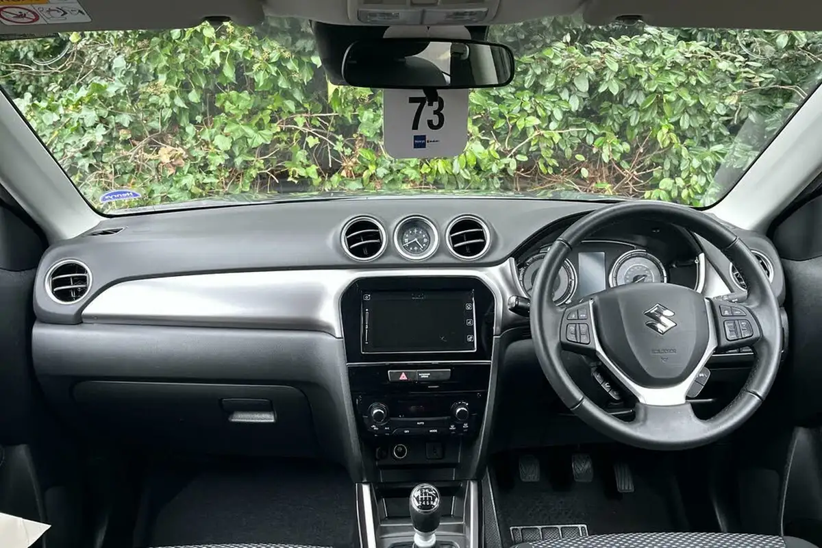 2022-suzuki-vitara-14-boosterjet-sz-t-big-10