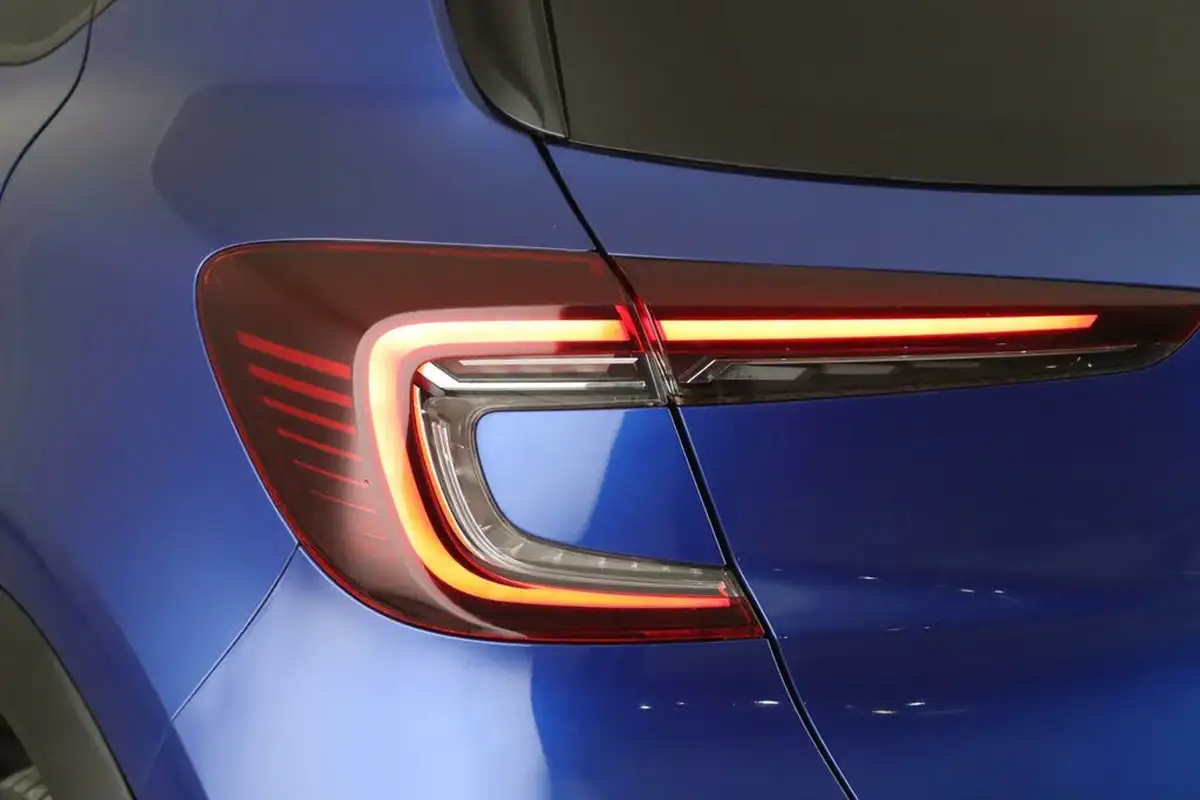 2021-renault-captur-13-tce-iconic-130bhp-edc-auto-big-8