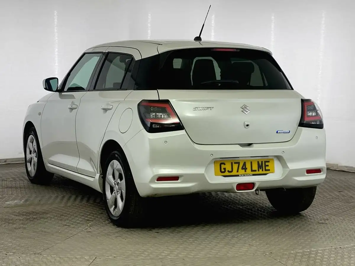 2024-suzuki-swift-12-motion-big-4