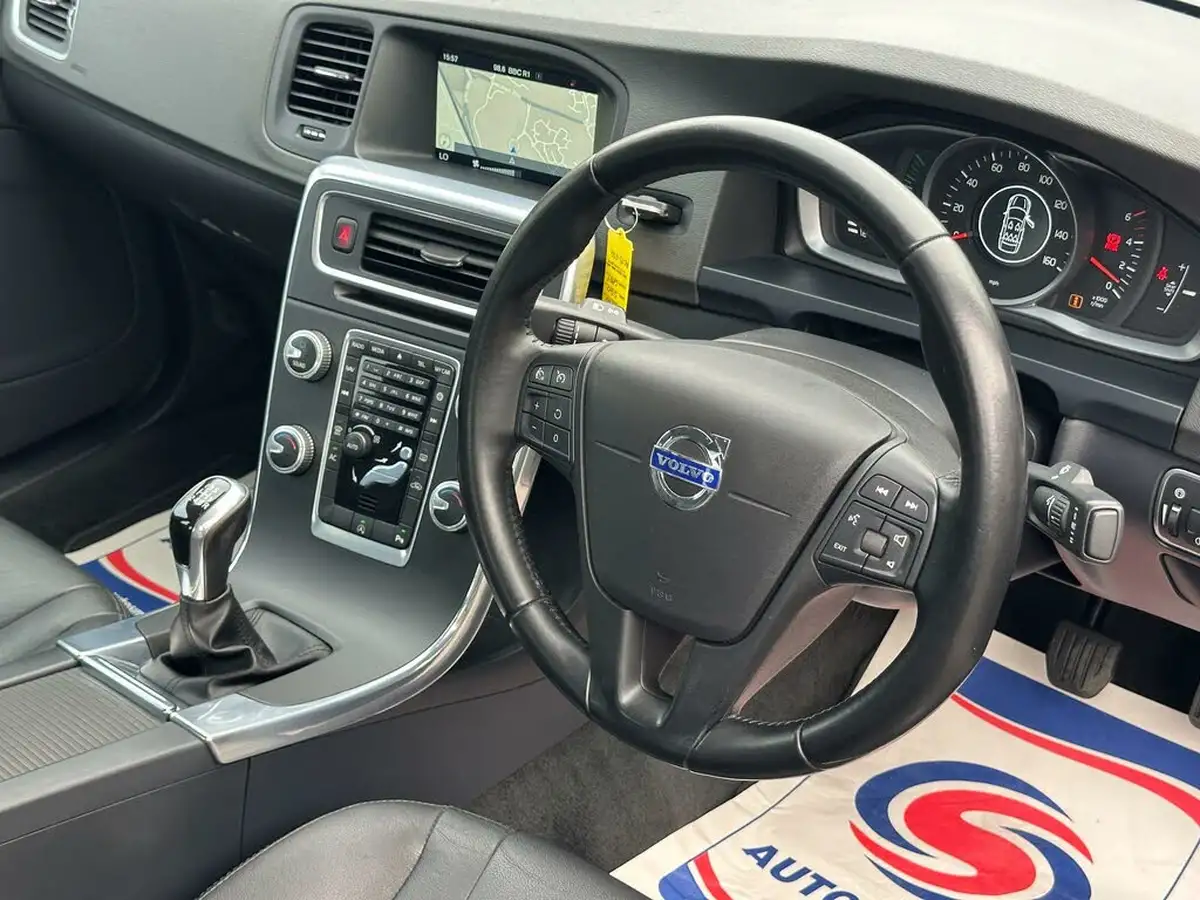 2015-volvo-s60-20td-d4-business-edition-181bhp-big-7