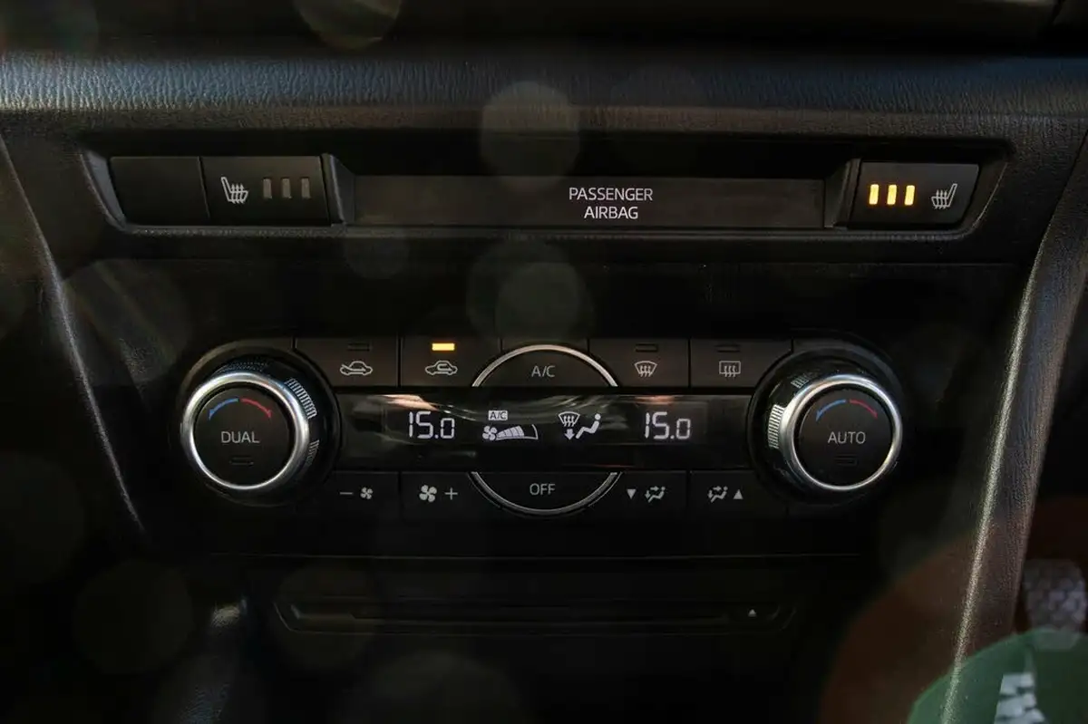 2018-mazda-mazda3-20-se-l-nav-hatchback-5d-big-30