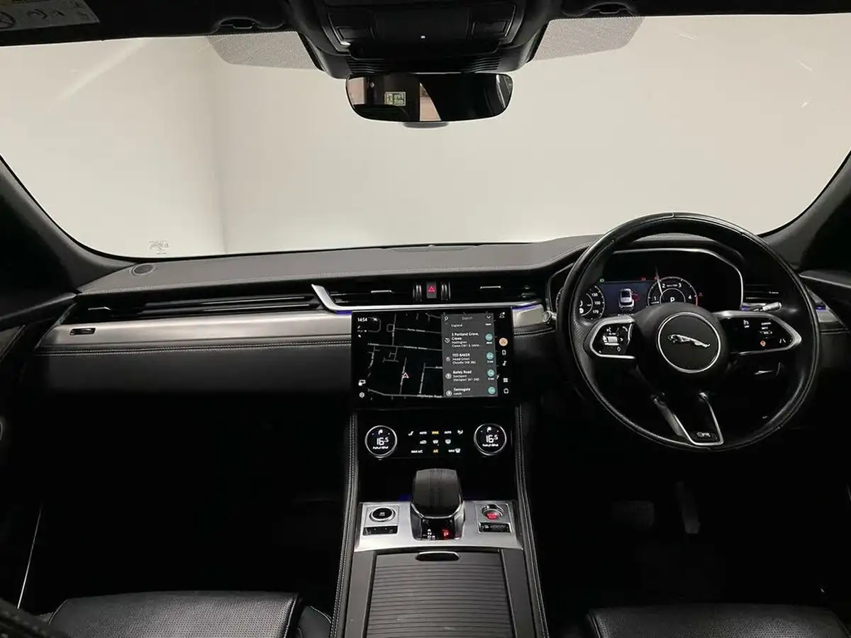 2021-jaguar-f-pace-20-d200-r-dynamic-s-mhev-big-23