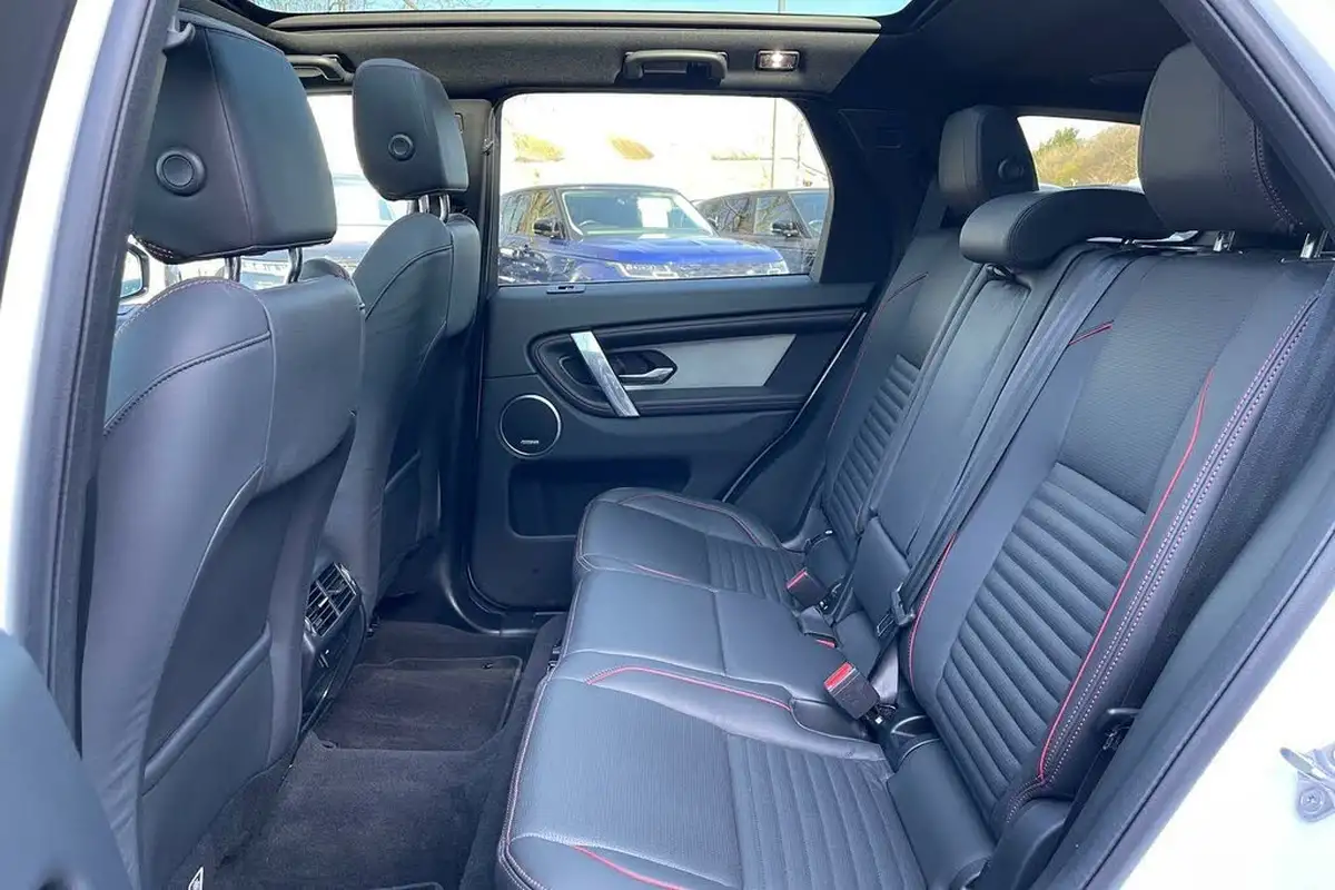 2022-land-rover-discovery-sport-15-p300e-r-dynamic-hse-big-52