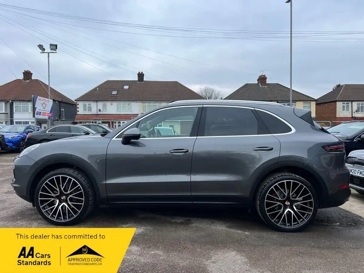 2019-porsche-cayenne-30-v6-station-wagon-big-5