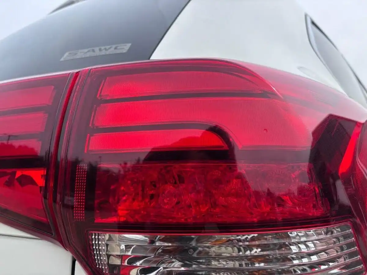 2018-mitsubishi-outlander-20-4h-phev-big-57