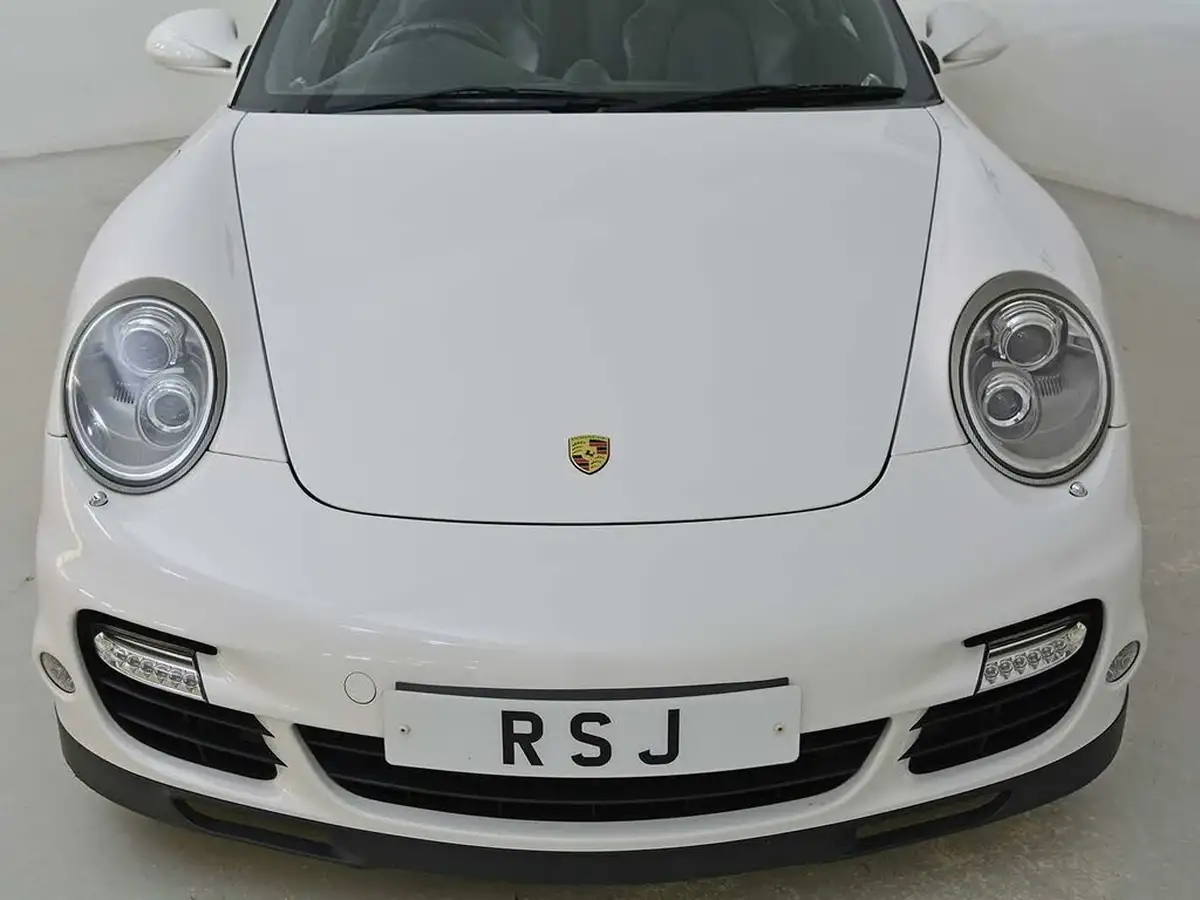 2011-porsche-911-38-turbo-s-coupe-big-13