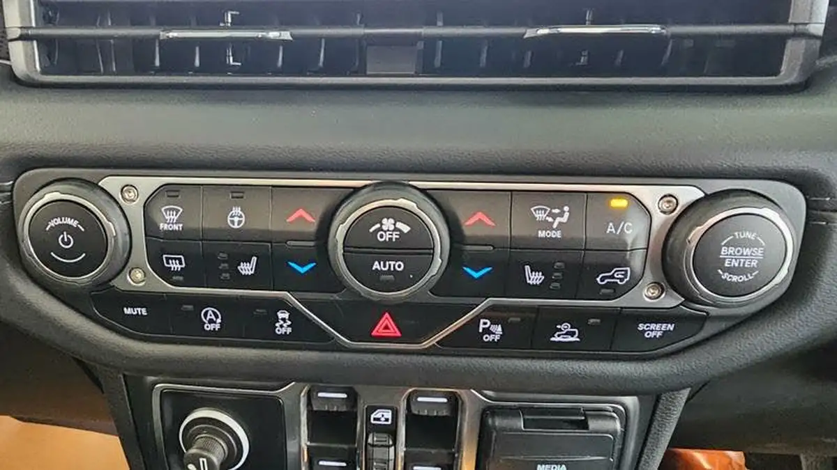 2025-jeep-wrangler-20-gme-rubicon-5d-big-1