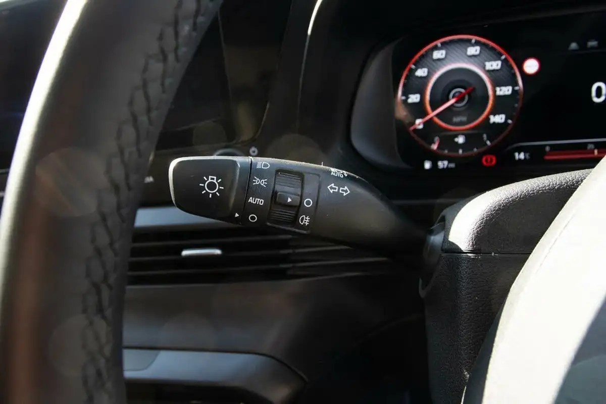2024-hyundai-i20-10-t-gdi-premium-big-16