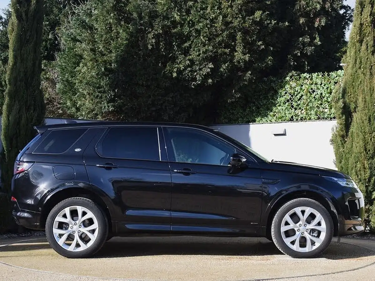 2021-land-rover-discovery-sport-20-d165-r-dynamic-s-plus-big-4