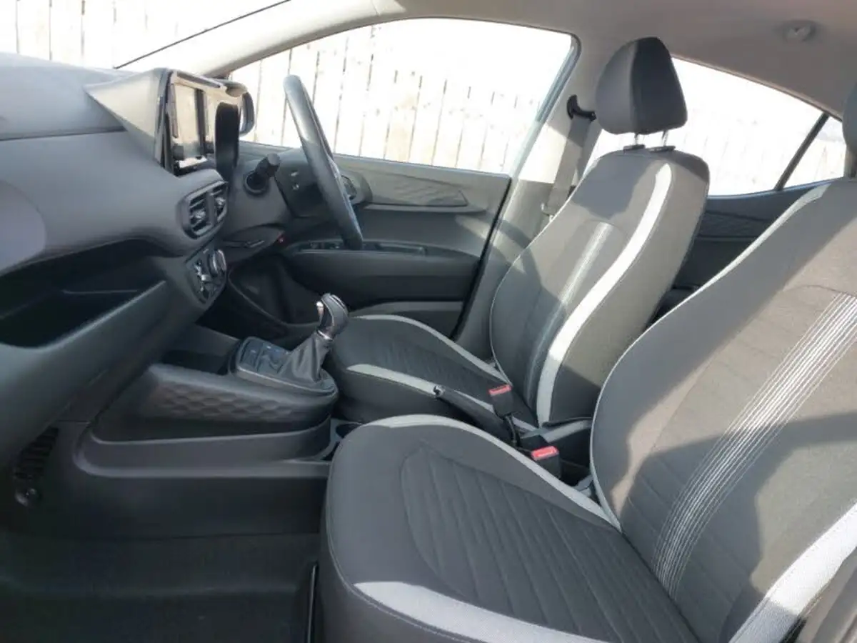 2023-hyundai-i10-12-se-connect-auto-big-4