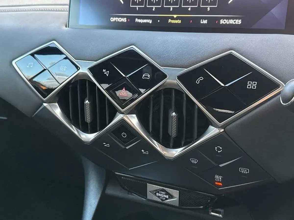2019-ds-ds-3-crossback-12-puretech-ultra-prestige-130ps-big-20