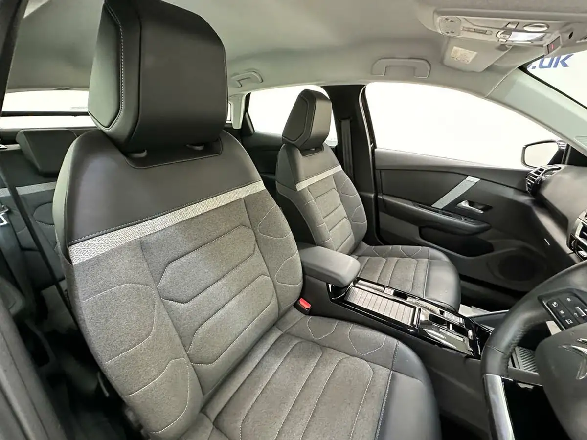 2021-citroen-c4-12-puretech-sense-plus-eat8-big-10