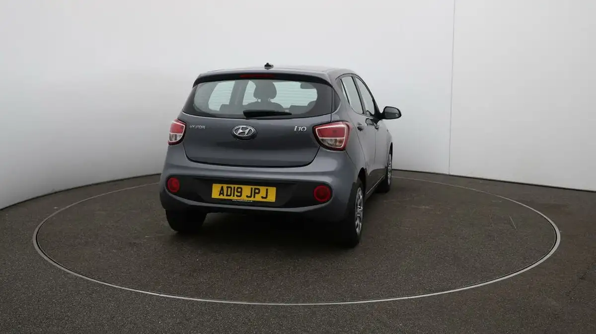 2019-hyundai-i10-10-se-67ps-big-45