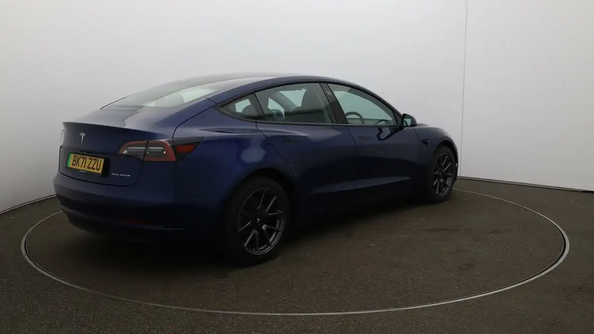 2021-tesla-model-3-e-long-range-awd-big-7