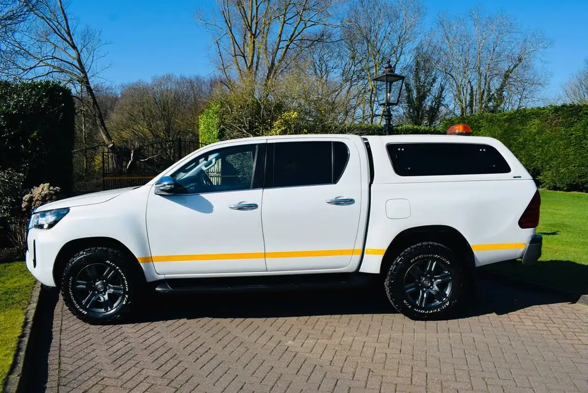 2021-toyota-hi-lux-24d-4d-icon-150hpeu6dt-e-auto-big-1