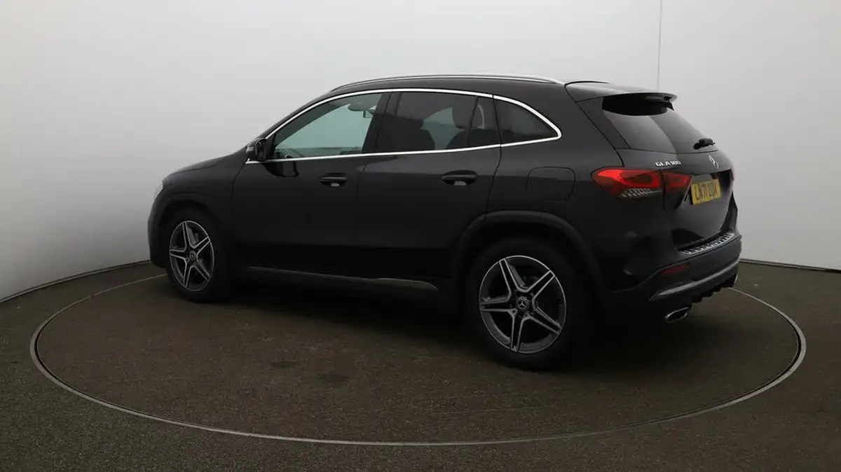 2021-mercedes-benz-gla-class-13-gla-180-amg-line-executive-1332cc-big-29