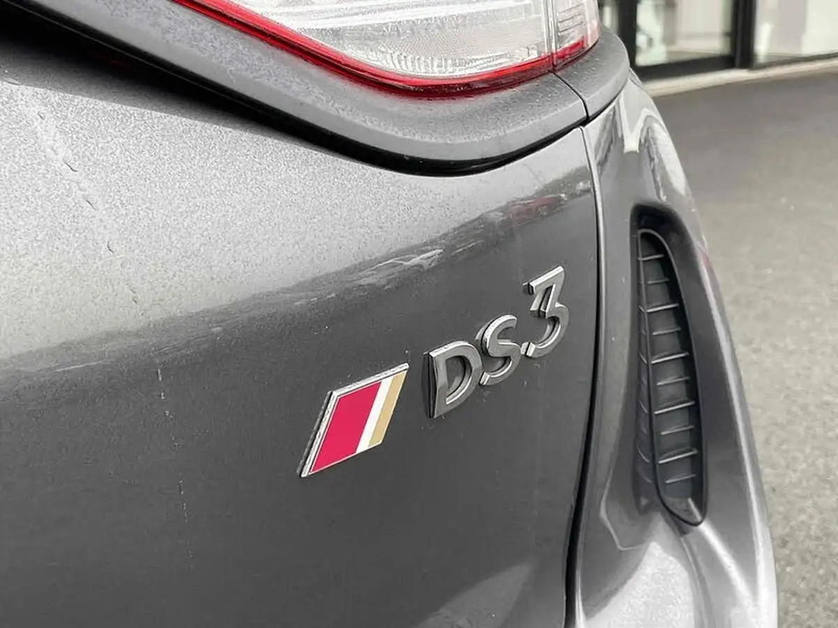 2021-ds-ds-3-crossback-e-tense-performance-line-big-13