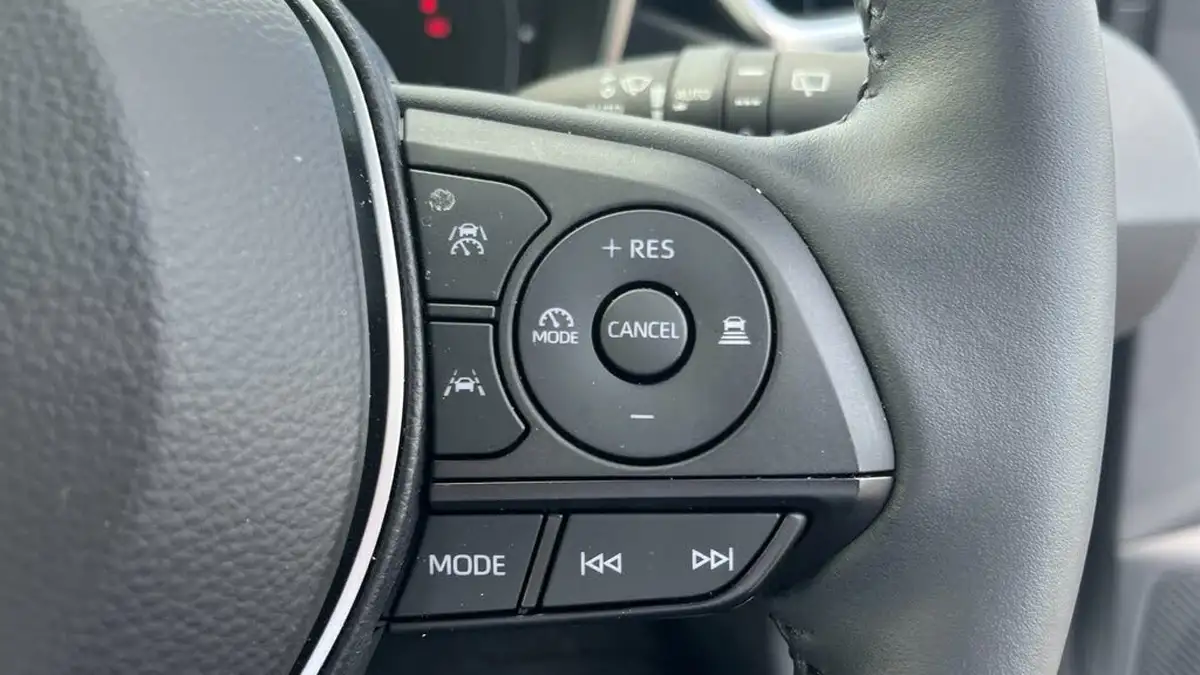 2024-suzuki-swace-18-motion-big-14