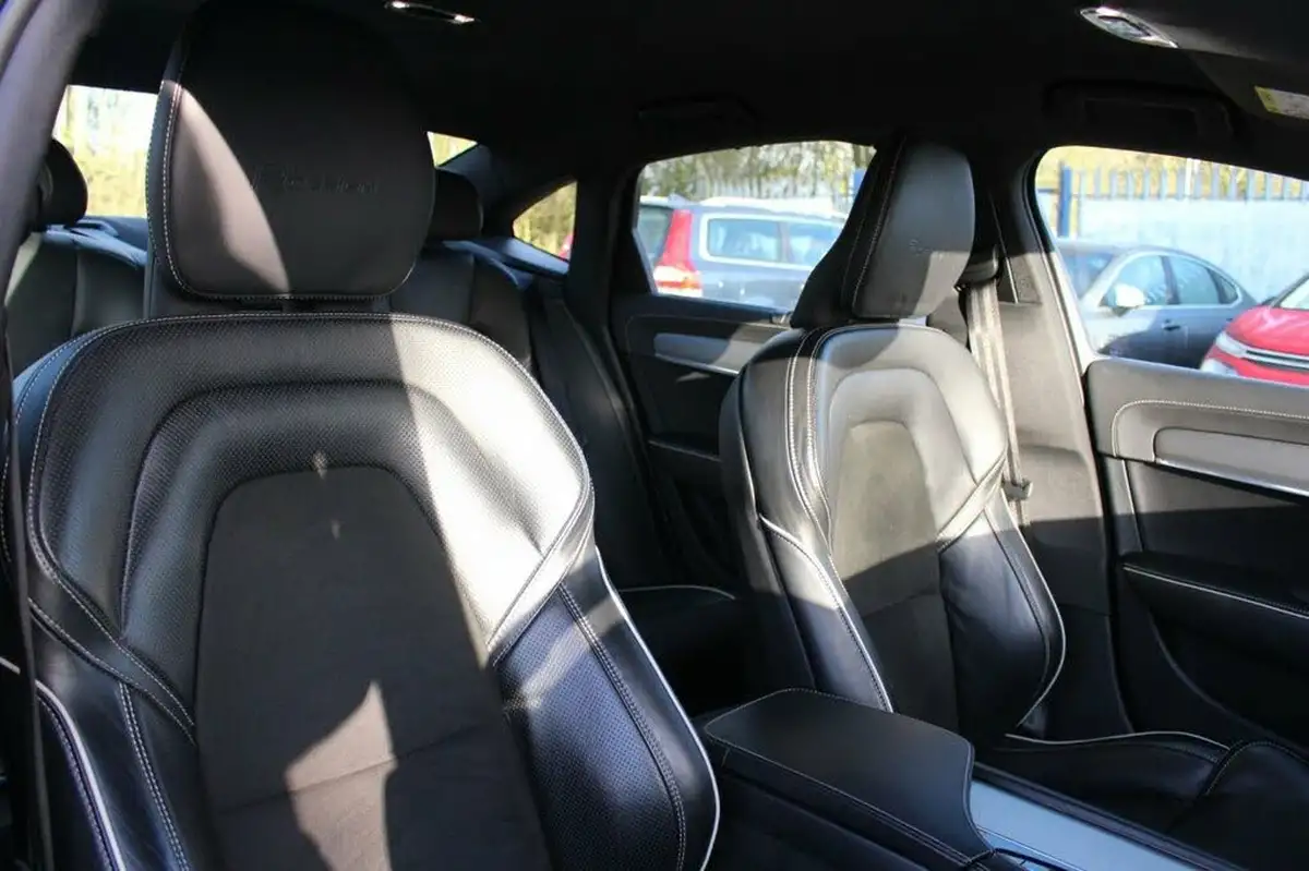 2019-volvo-s90-20td-d4-r-design-big-14