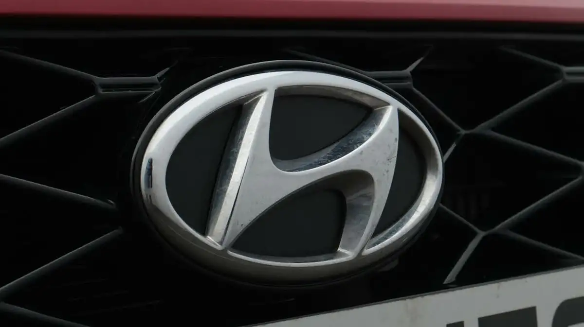 2023-hyundai-i20-10-t-gdi-se-connect-eclutch-imt-big-24