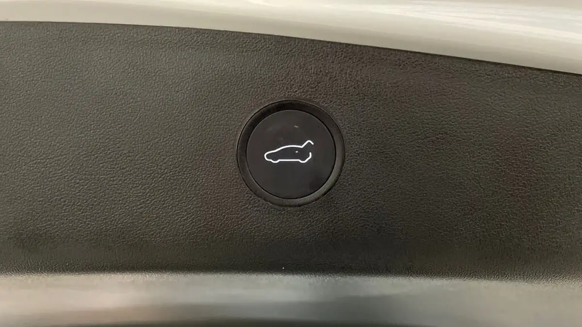 2021-tesla-model-3-e-long-range-awd-big-22