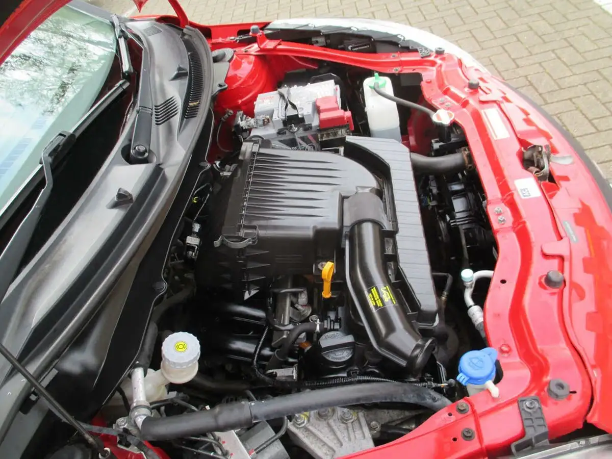 2016-suzuki-swift-12-sz3-5d-big-47