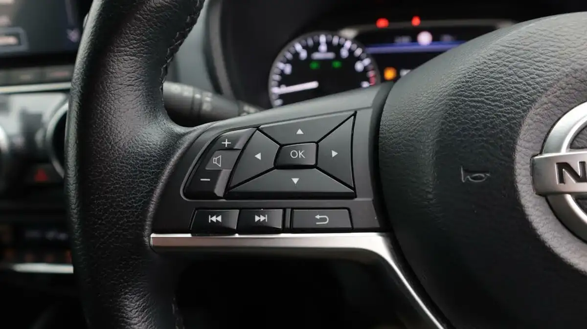 2021-nissan-juke-10-dig-t-tekna-big-23