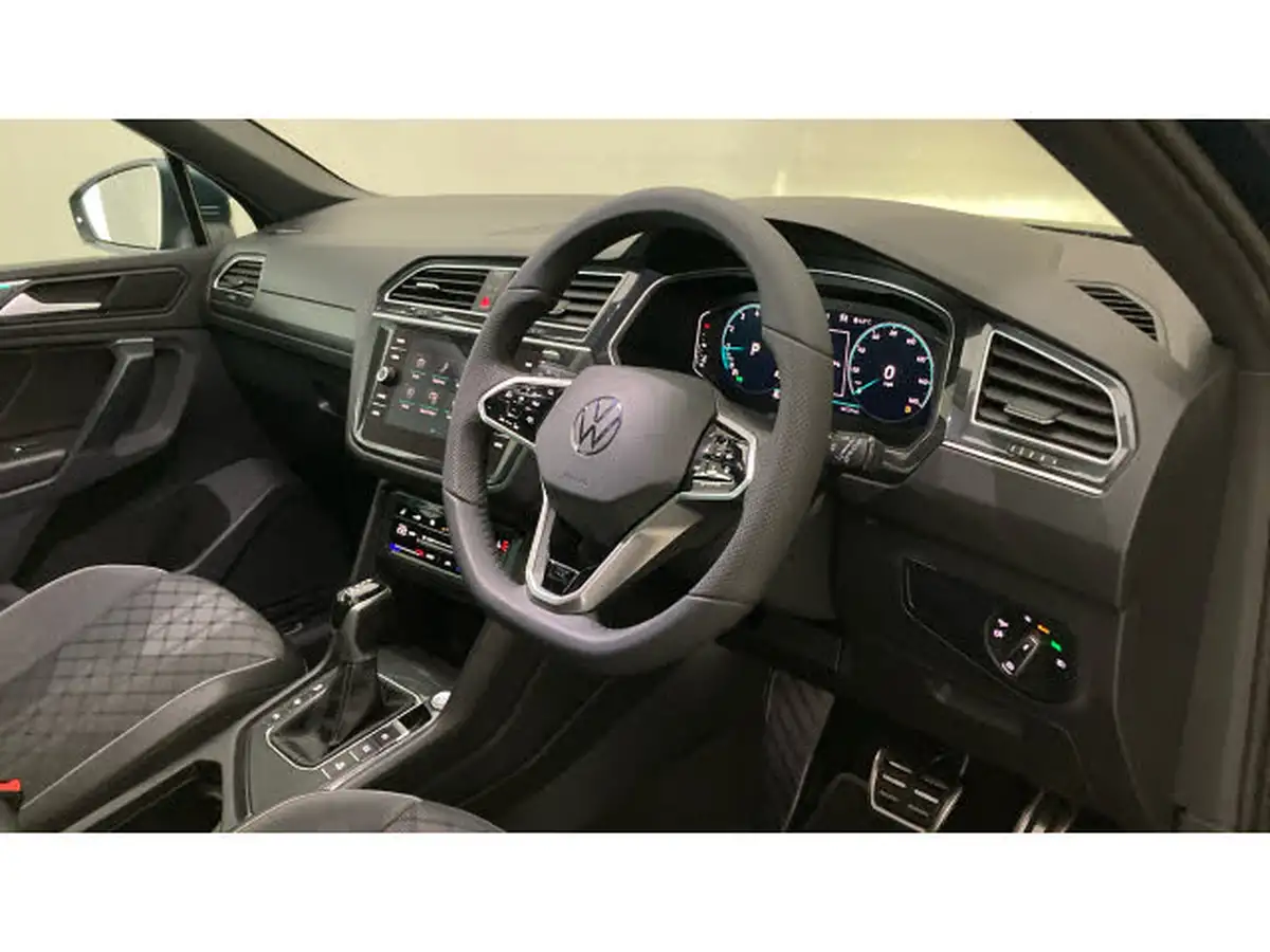 2021-volkswagen-tiguan-15-tsi-r-line-big-5