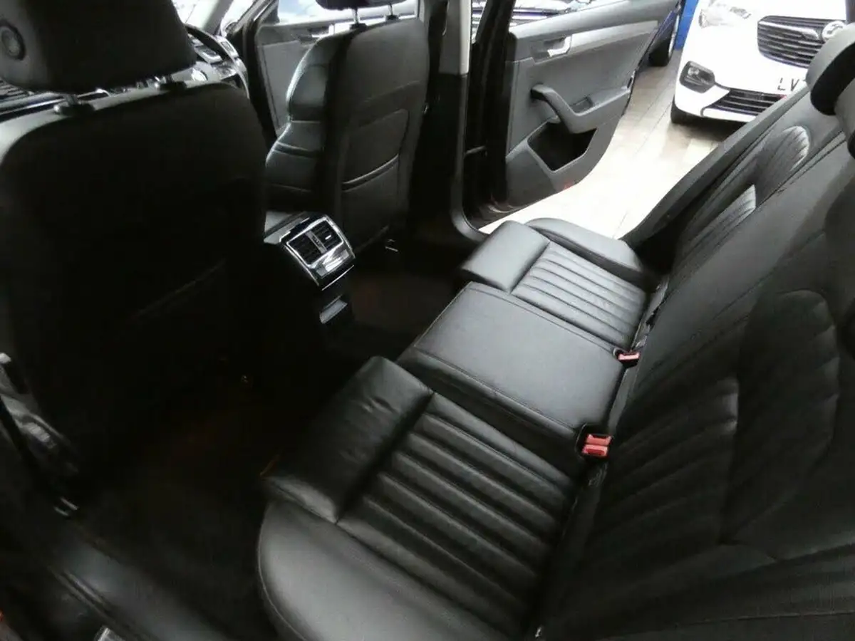 2018-skoda-superb-20-tsi-se-l-executive-220ps-ss-estate-big-53