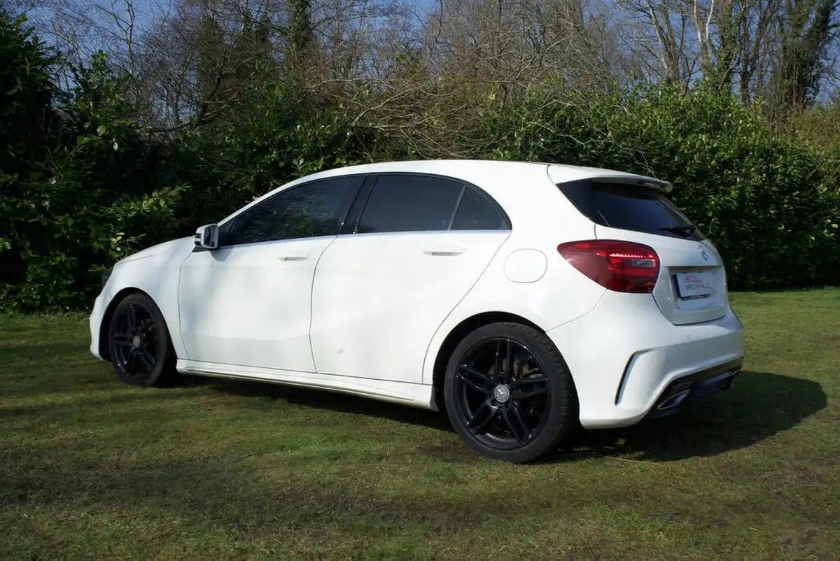 2016-mercedes-benz-a-class-15d-a180d-amg-line-ss-7g-dct-big-14